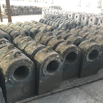 錘式破碎機(jī)錘頭在結(jié)構(gòu)設(shè)計(jì)上也需要美觀大方,杜絕粗制劣造